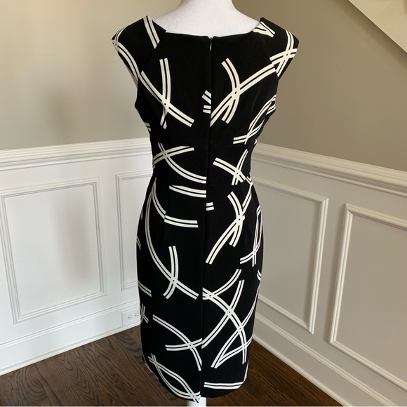 London Times Black Dress with White Print Size 8 - Picture 4 of 8